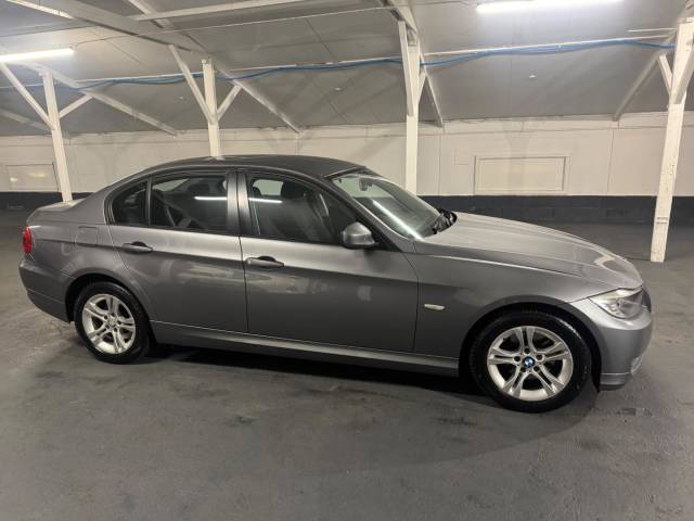 BMW 3 Series 2.0 318d SE Euro 5 (s/s) 4dr Saloon Diesel Grey