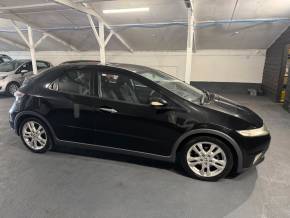Honda Civic 2010 (60) at R James Motoring Chelmsford