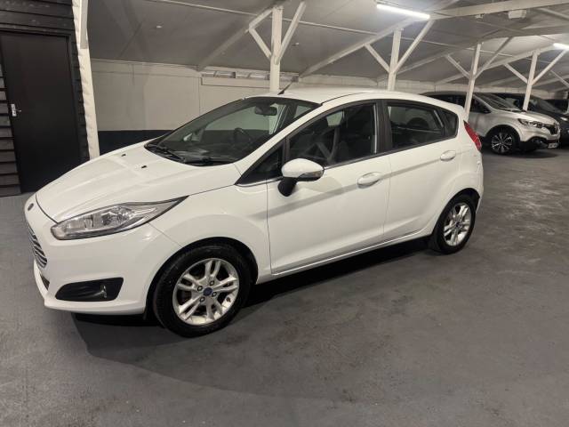2016 Ford Fiesta 1.0T EcoBoost Zetec Euro 6 (s/s) 5dr