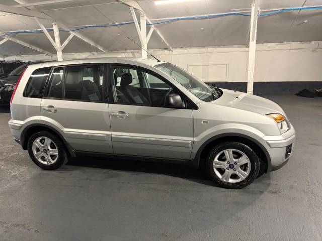 Ford Fusion 1.4 Zetec 5dr Hatchback Petrol Silver