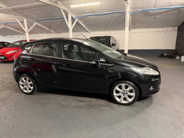 Ford Fiesta 1.25 Centura 5dr Hatchback Petrol Black