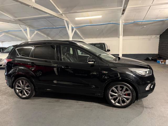 Ford Kuga 2.0 TDCi EcoBlue ST-Line Edition Euro 6 (s/s) 5dr SUV Diesel Black