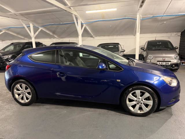 Vauxhall Astra GTC 2.0 CDTi Sport Euro 5 (s/s) 3dr Coupe Diesel Blue