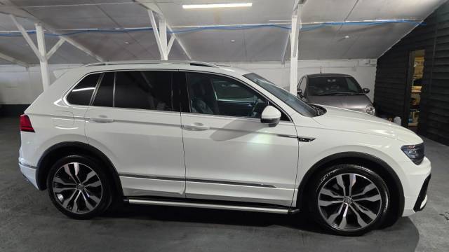 Volkswagen Tiguan 2.0 BiTDI R-Line DSG 4Motion Euro 6 (s/s) 5dr SUV Diesel White