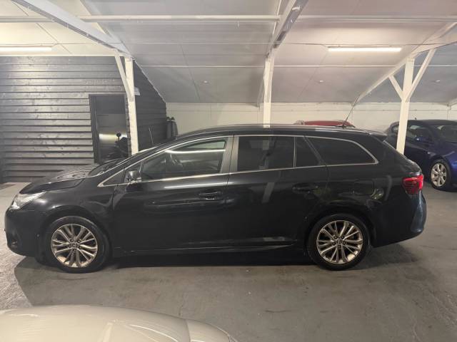 2016 Toyota Avensis 2.0 D-4D Business Edition Touring Sports Euro 6 (s/s) 5dr