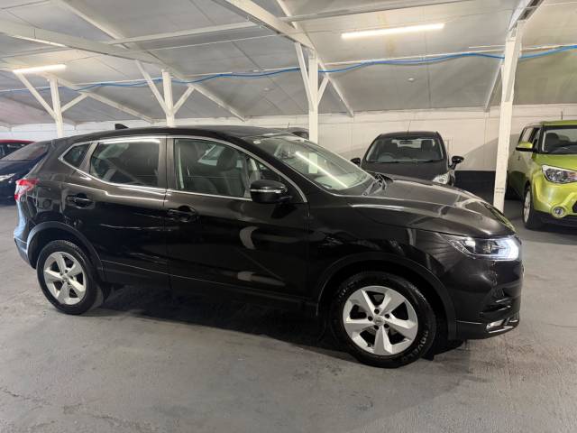 Nissan Qashqai 1.5 dCi Acenta Premium Euro 6 (s/s) 5dr SUV Diesel Black