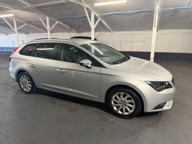 SEAT Leon 1.6 TDI SE Sport Tourer Euro 6 (s/s) 5dr Estate Diesel Silver
