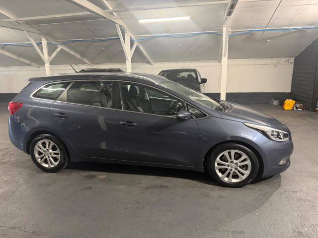 Kia Ceed 1.6 CRDi EcoDynamics 2 Sportswagon Euro 5 (s/s) 5dr Estate Diesel Blue