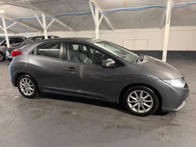 Honda Civic 1.8 i-VTEC EX Euro 5 (s/s) 5dr Hatchback Petrol Grey